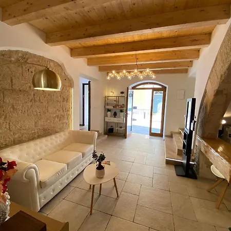 Alojamento de Acomodação e Pequeno-almoço Atrium 4*