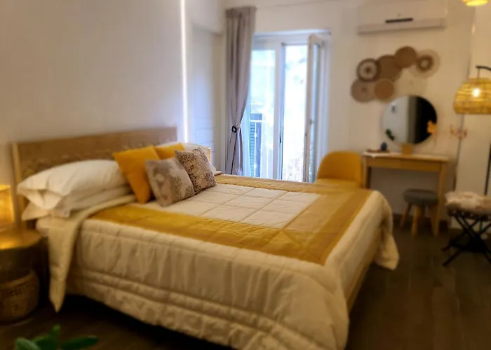 Atrium Bed & Breakfast 4*