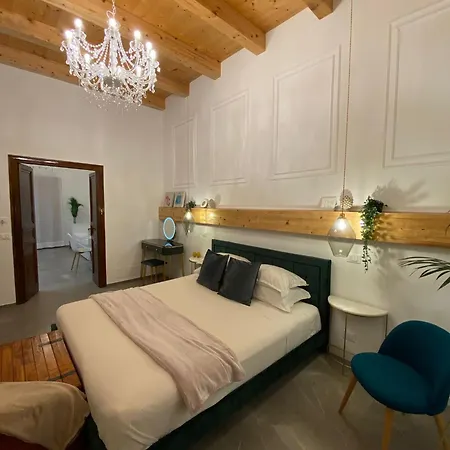 Atrium Couette-café 4*