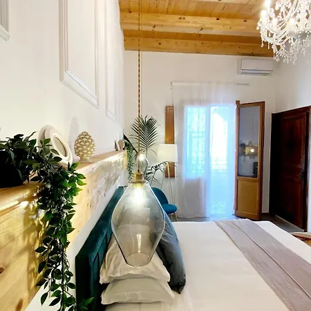 Atrium Bed & Breakfast *